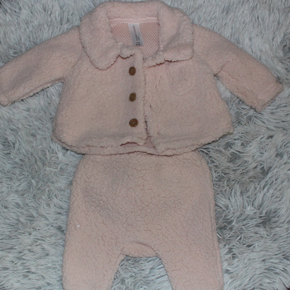 Baby Girl Fuzzy Sweatsuit